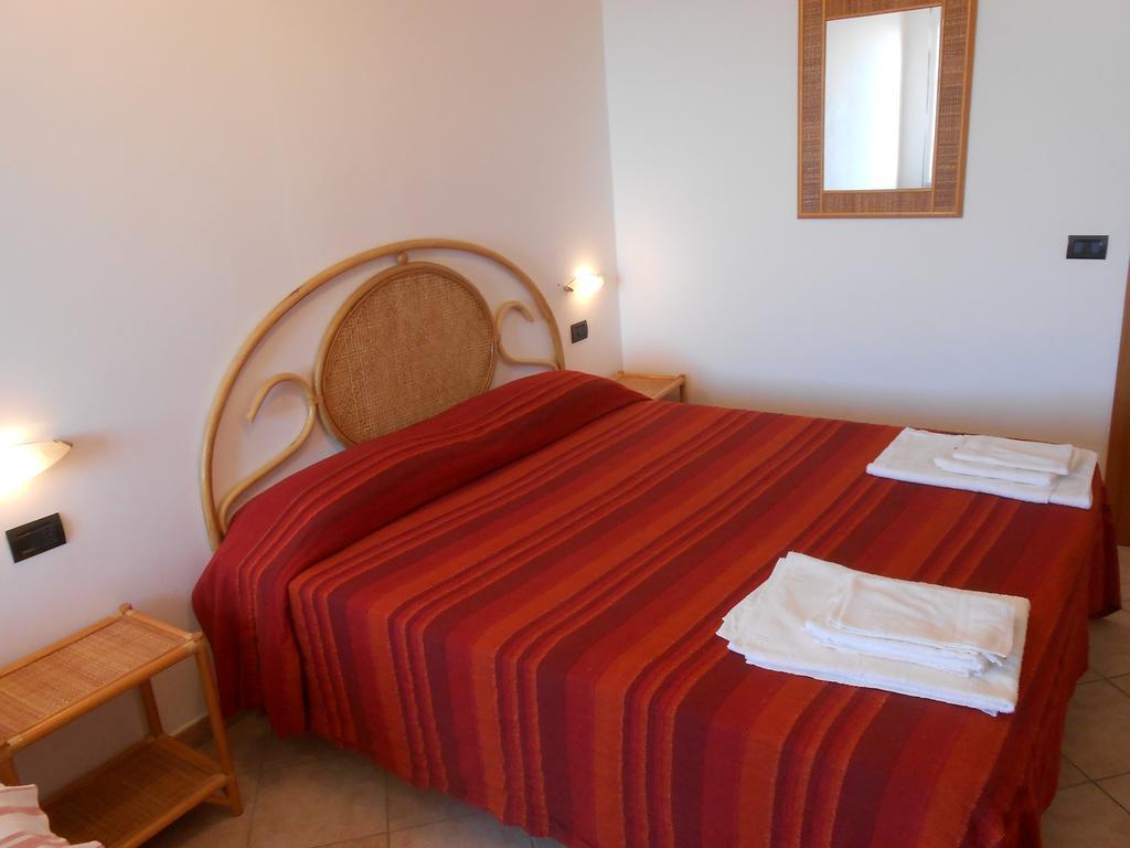 Albergo Il Terrazzino 비보 발렌티아 마리나 객실 사진