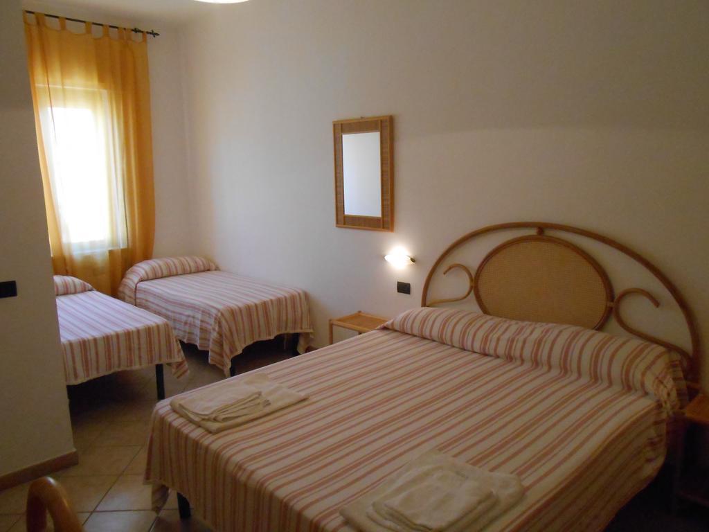 Albergo Il Terrazzino 비보 발렌티아 마리나 객실 사진