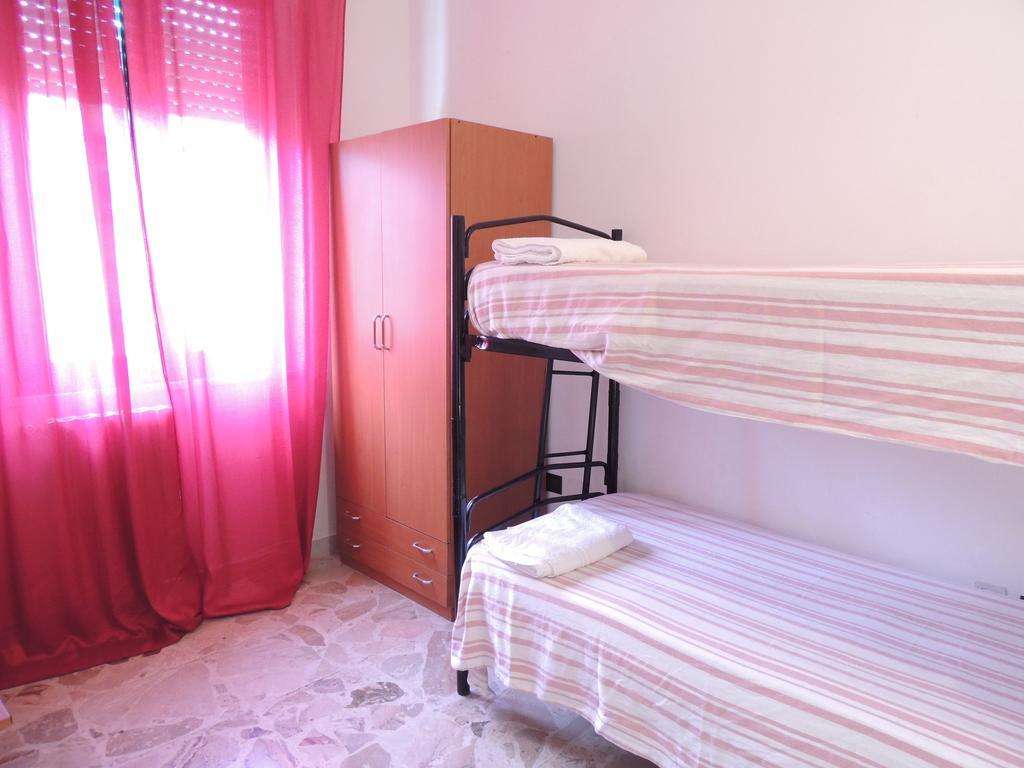 Albergo Il Terrazzino 비보 발렌티아 마리나 객실 사진