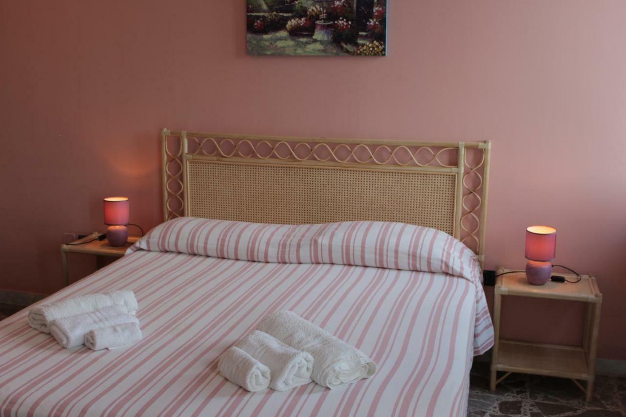 Albergo Il Terrazzino 비보 발렌티아 마리나 외부 사진